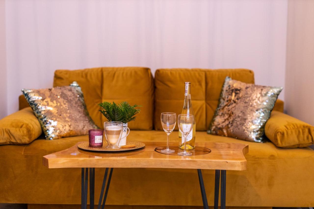 Apartament Kasztelan Lägenhet Ustrzyki Dolne Exteriör bild